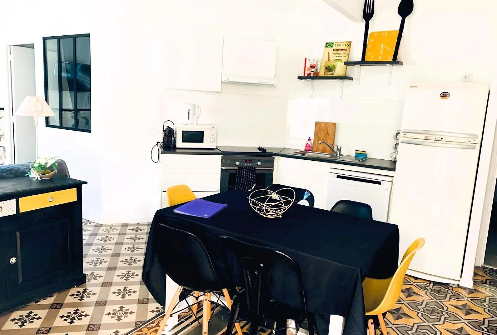 Holiday home Reve D'Azur: Beachfront Villa with Shared Pool and BBQ Terrace Sainte-Maxime France