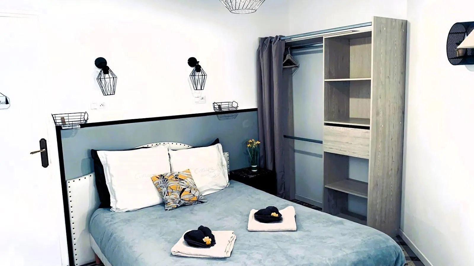 Reve D'Azur, 2 Chambres, Maison Julia En Bord De Mer A La Nartelle, Piscine Partagee, Parking & Terrasse Bbq, Wifi Et Draps Inclus Plage A Pied Sainte-Maxime 0*,