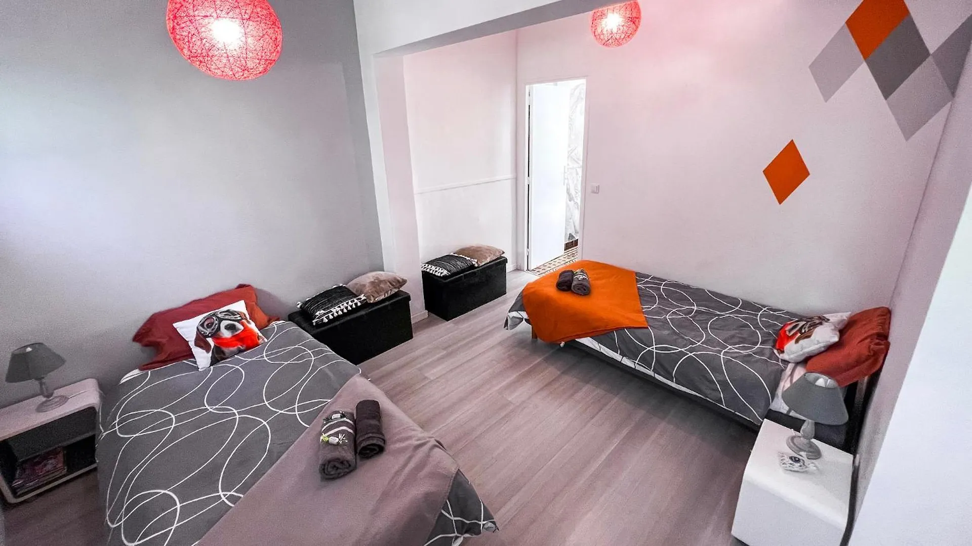 Reve D'Azur, 2 Chambres, Maison Julia En Bord De Mer A La Nartelle, Piscine Partagee, Parking & Terrasse Bbq, Wifi Et Draps Inclus Plage A Pied Sainte-Maxime 0*,  Francja