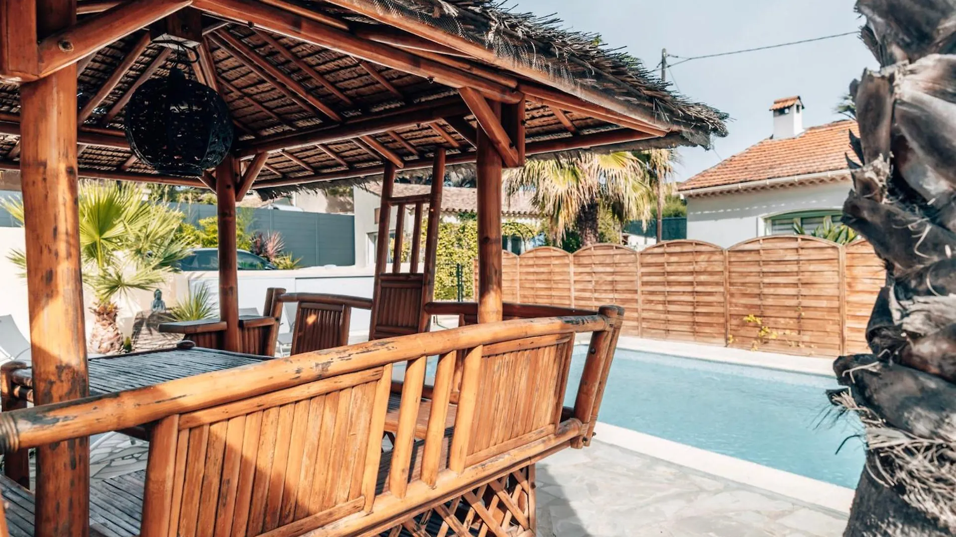 Reve D'Azur, 2 Chambres, Maison Julia En Bord De Mer A La Nartelle, Piscine Partagee, Parking & Terrasse Bbq, Wifi Et Draps Inclus Plage A Pied Sainte-Maxime 0*,