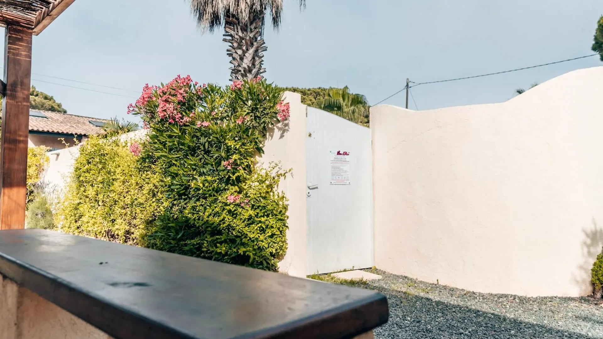 Reve D'Azur, 2 Chambres, Maison Julia En Bord De Mer A La Nartelle, Piscine Partagee, Parking & Terrasse Bbq, Wifi Et Draps Inclus Plage A Pied Sainte-Maxime Dom wakacyjny